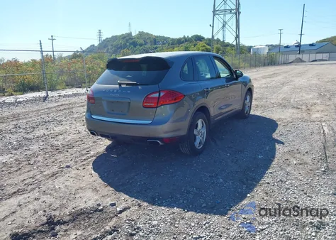 2013 Porsche Cayenne z USA, uszkodzony, nr VIN WP1AA2A2XDLA04797